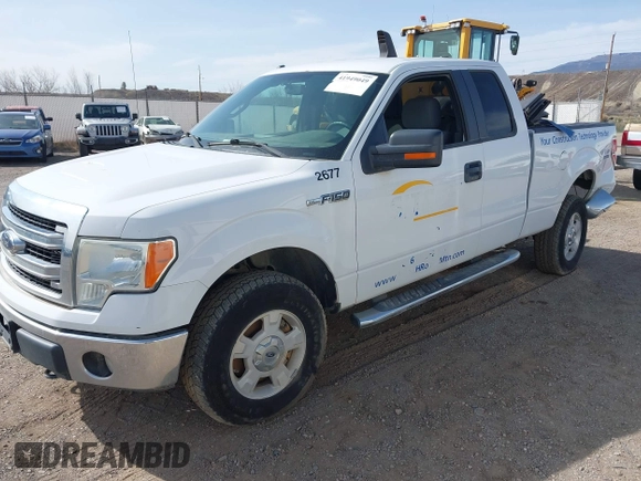 2014 Ford F-150 XL with VIN 1FTFX1EF2EKE26115, listed as a IAAI auction lot 41949049 with 118,404 mi miles. Bid and sale history available at carsss.com. Image 17.