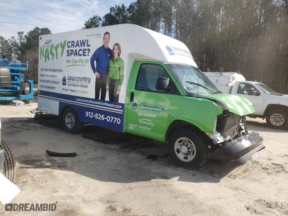 2021 Chevrolet Express Commercial Cutaway with VIN 1GB0GRF74M1309298, listed as a Copart auction lot 41804385 with 54,654 mi miles and Salvage Title. Bid and sale history available at carsss.com. Image 4.