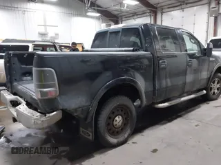 2004 Ford F-150 XLT with VIN 1FTPW14584KB43877, listed as a IAAI auction lot 41092424 with 237,990 mi miles. Bid and sale history available at carsss.com. Image 4.
