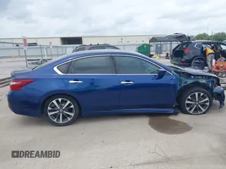 2017 Nissan Altima SR with VIN 1N4AL3AP2HN347052, listed as a IAAI auction lot 42114336 with 34,928 mi miles and . Bid and sale history available at carsss.com. Image 14.