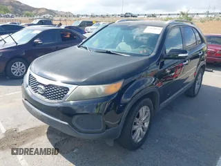 2011 Kia Sorento LX with VIN 5XYKT4A23BG055143, listed as a IAAI auction lot 42118676 with 174,268 mi miles. Bid and sale history available at carsss.com. Image 2.