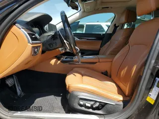 2017 BMW 7 Series 740i z VIN WBA7E2C30HG741105, wystawiony jako Copart lot #56632005 z przebiegiem 95 162 mil mil oraz Czysty tytuł • Clean title. Historia ofert i sprzedaży dostępna na DreamBid. Obrazek 7.