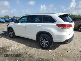 2017 Toyota Highlander XLE with VIN 5TDJZRFH2HS397442, listed as a Copart auction lot 60842085 with 109,891 mi miles and Salvage title. Bid and sale history available at DreamBid. Image 2.