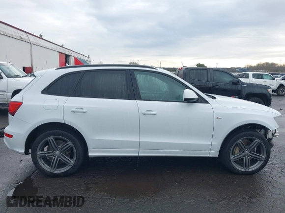 2014 Audi Q5 Premium Plus with VIN WA1DMAFP2EA031634, listed as a IAAI auction lot 41499664 with 137,842 mi miles and . Bid and sale history available at DreamBid. Image 14.