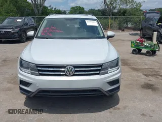 2018 Volkswagen Tiguan SEL with VIN 3VV3B7AX4JM188193, listed as a IAAI auction lot 42107802 with 68,911 mi miles and . Bid and sale history available at DreamBid. Image 12.