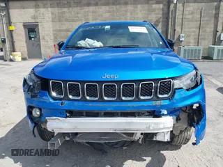 2024 Jeep Compass Latitude with VIN 3C4NJDBNXRT603931, listed as a IAAI auction lot 41987051 with 24,436 mi miles. Bid and sale history available at carsss.com. Image 6.
