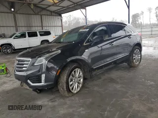 2019 Cadillac XT5 Premium Luxury FWD z VIN 1GYKNERS5KZ269664, wystawiony jako Copart lot #43425155 z przebiegiem 102 260 mil mil oraz Szkody całkowita. Historia ofert i sprzedaży dostępna na DreamBid. Obrazek 1.