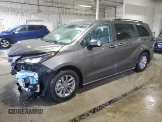 2024 Toyota Sienna XLE with VIN 5TDYSKFC5RS142123, listed as a Copart auction lot 42911995 with 4,003 mi miles and Salvage Title. Bid and sale history available at DreamBid. Image 1.