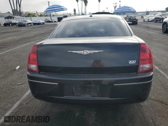 2007 Chrysler 300 Signature with VIN 2C3KA53G57H877394, listed as a Copart auction lot 71302834 with 134,697 mi miles and Salvage Title. Bid and sale history available at carsss.com. Image 6.