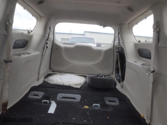 2017 Chrysler Pacifica Touring-L with VIN 2C4RC1BG0HR572492, listed as a Copart auction lot 43743405 with 124,002 mi miles and Salvage Title. Bid and sale history available at carsss.com. Image 10.