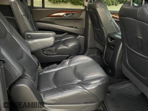 2018 Cadillac Escalade ESV Luxury z VIN 1GYS3HKJ2JR139302, wystawiony jako Copart lot #74639524 z przebiegiem 154 097 mil mil oraz Czysty tytuł • Clean title. Historia ofert i sprzedaży dostępna na DreamBid. Obrazek 6.