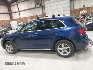 2021 Audi Q5 Premium with VIN WA1AAAFY5M2060669, listed as a IAAI auction lot 41485633 with 31,182 mi miles. Bid and sale history available at carsss.com. Image 14.
