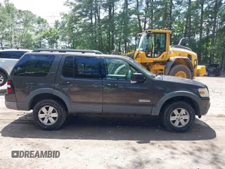 2006 Ford Explorer XLT z VIN 1FMEU73E36UB70375, wystawiony jako IAAI lot #42460992 z przebiegiem 177 637 mil mil oraz . Historia ofert i sprzedaży dostępna na DreamBid. Obrazek 13.