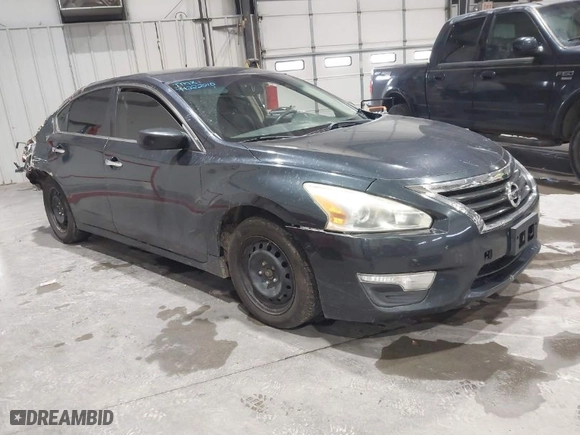 2013 Nissan Altima 2.5 SL with VIN 1N4AL3AP5DC225887, listed as a IAAI auction lot 41222210 with 290,311 mi miles. Bid and sale history available at carsss.com. Image 1.