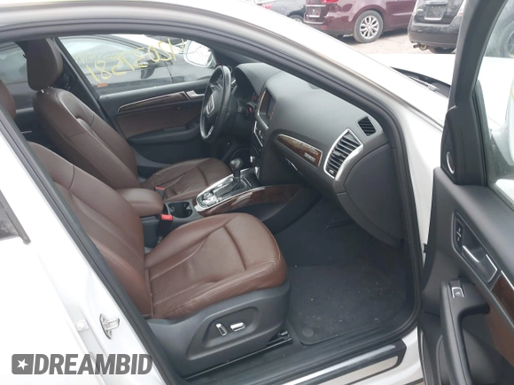 2015 Audi Q5 Premium Plus with VIN WA1LFAFP2FA116626, listed as a IAAI auction lot 42037581 with 113,038 mi miles. Bid and sale history available at carsss.com. Image 5.