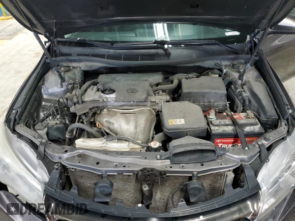 2017 Toyota Camry XLE z VIN 4T1BF1FK1HU721157, wystawiony jako Copart lot #55772635 z przebiegiem 178 665 mil mil oraz Szkoda całkowita • Salvage title. Historia ofert i sprzedaży dostępna na DreamBid. Obrazek 11.