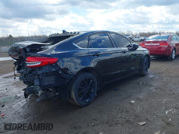 2020 Ford Fusion SE with VIN 3FA6P0LU1LR164100, listed as a IAAI auction lot 41859480 with Not provided miles and . Bid and sale history available at DreamBid. Image 4.