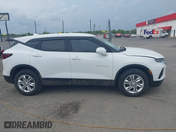 2022 Chevrolet Blazer LT z VIN 3GNKBCR48NS208791, wystawiony jako IAAI lot #41920482 z przebiegiem 45 320 mil mil oraz . Historia ofert i sprzedaży dostępna na DreamBid. Obrazek 13.