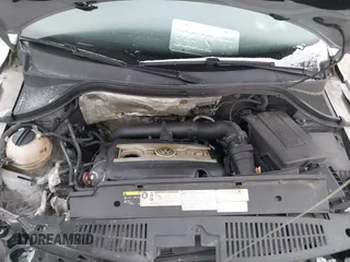 2016 Volkswagen Tiguan SEL z VIN WVGBV7AX3GW594729, wystawiony jako IAAI lot #41233805 z przebiegiem 92 997 mil mil oraz . Historia ofert i sprzedaży dostępna na DreamBid. Obrazek 10.