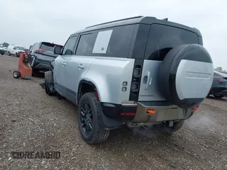 2024 Land Rover Defender X z VIN SALEX7EU3R2271831, wystawiony jako IAAI lot #42415260 z przebiegiem 14 599 mil mil oraz . Historia ofert i sprzedaży dostępna na DreamBid. Obrazek 3.