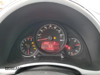 2012 Volkswagen Beetle Turbo z VIN 3VWVA7AT0CM605378, wystawiony jako Copart lot #58641085 z przebiegiem 114 422 mil mil oraz Tytuł czysty. Historia ofert i sprzedaży dostępna na DreamBid. Obrazek 9.