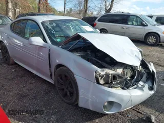2007 Pontiac Grand Prix with VIN 2G2WP552871118880, listed as a IAAI auction lot 41576538 with 168,972 mi miles. Bid and sale history available at carsss.com. Image 1.