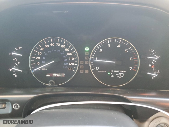 2006 Lexus LX 470 with VIN JTJHT00W564016353, listed as a Copart auction lot 87621905 with 184,862 mi miles and Salvage Title. Bid and sale history available at carsss.com. Image 9.