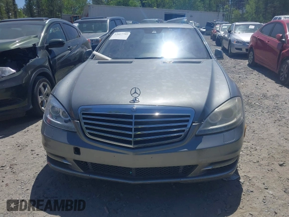 2010 Mercedes-Benz S 400 with VIN WDDNG9FB9AA303374, listed as a IAAI auction lot 42017795 with 79,883 mi miles and . Bid and sale history available at DreamBid. Image 6.