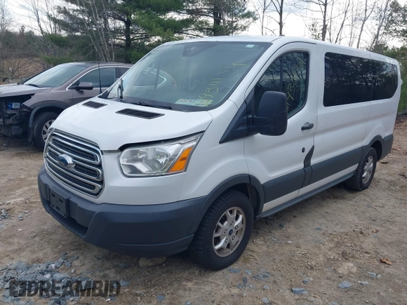 2015 Ford Transit XL z VIN 1FMZK1YM0FKA73392, wystawiony jako IAAI lot #41934194 z przebiegiem 134 281 mil mil oraz . Historia ofert i sprzedaży dostępna na DreamBid. Obrazek 2.