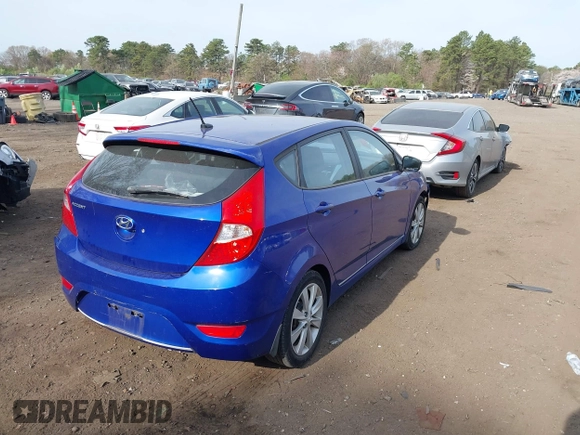 2013 Hyundai Accent SE z VIN KMHCU5AE7DU085650, wystawiony jako IAAI lot #42082694 z przebiegiem 115 506 mil mil oraz . Historia ofert i sprzedaży dostępna na DreamBid. Obrazek 4.