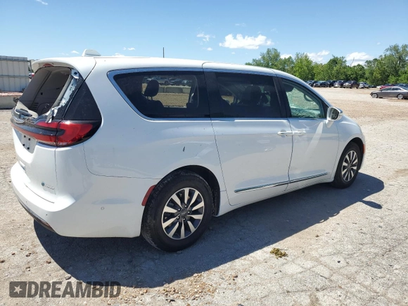 2022 Chrysler Pacifica Hybrid Limited z VIN 2C4RC1S7XNR123039, wystawiony jako Copart lot #57786915 z przebiegiem 61 616 mil mil oraz Szkoda całkowita • Salvage title. Historia ofert i sprzedaży dostępna na DreamBid. Obrazek 3.