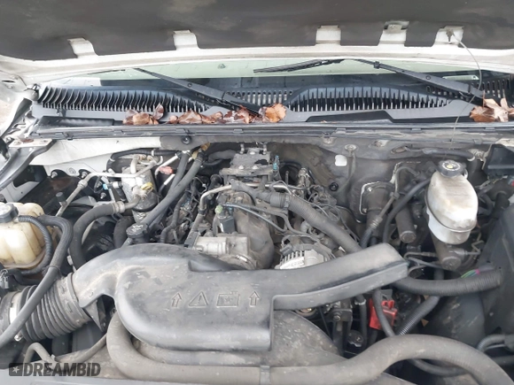 2004 Chevrolet Tahoe LT with VIN 1GNEC13ZX4J131652, listed as a IAAI auction lot 41551921 with 395,802 mi miles. Bid and sale history available at carsss.com. Image 10.