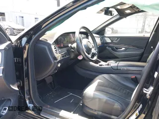 2019 Mercedes-Benz S 560 z VIN WDDUG8DB0KA456557, wystawiony jako IAAI lot #42327166 z przebiegiem 61 962 mil mil oraz . Historia ofert i sprzedaży dostępna na DreamBid. Obrazek 19.