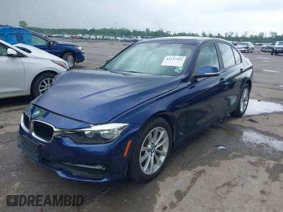 2017 BMW 3 Series 320i z VIN WBA8E1G3XHNU15607, wystawiony jako IAAI lot #42117103 z przebiegiem Nie podano mil oraz . Historia ofert i sprzedaży dostępna na DreamBid. Obrazek 16.