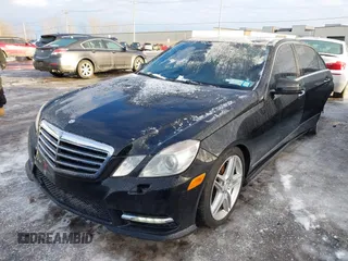 2013 Mercedes-Benz E 550 Sport z VIN WDDHF9BB9DA762365, wystawiony jako IAAI lot #41481101 z przebiegiem 172 376 mil mil oraz . Historia ofert i sprzedaży dostępna na DreamBid. Obrazek 17.