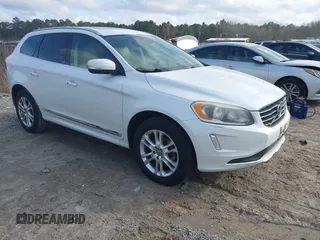 2015 Volvo XC60 T5 Drive-E Premier z VIN YV440MDB5F2610281, wystawiony jako IAAI lot #41479979 z przebiegiem 124 841 mil mil oraz . Historia ofert i sprzedaży dostępna na DreamBid. Obrazek 1.