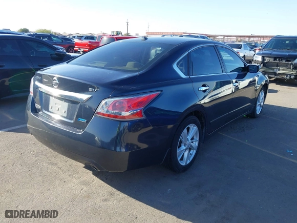 2014 Nissan Altima 2.5 SV with VIN 1N4AL3AP0EC264162, listed as a IAAI auction lot 41766855 with 135,091 mi miles. Bid and sale history available at carsss.com. Image 4.