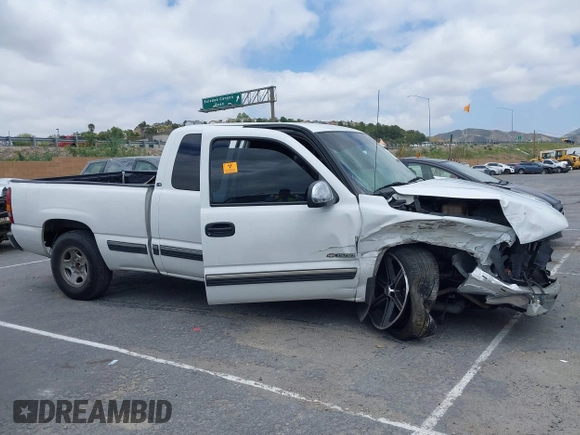 2000 Chevrolet Silverado 1500 LS with VIN 2GCEC19T5Y1195836, listed as a IAAI auction lot 42050991 with 1 mi miles. Bid and sale history available at carsss.com. Image 12.