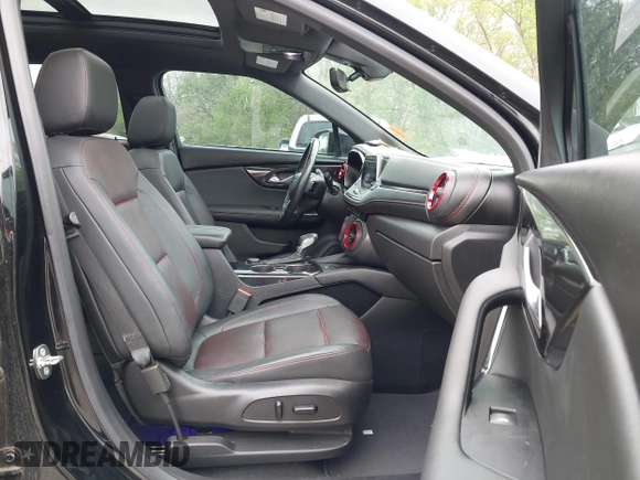 2019 Chevrolet Blazer RS with VIN 3GNKBJRS8KS589136, listed as a IAAI auction lot 42055894 with 59,445 mi miles and . Bid and sale history available at DreamBid. Image 5.