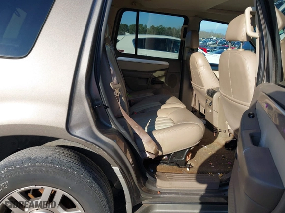 2003 Mercury Mountaineer Convenience with VIN 4M2DU66W93UJ19077, listed as a IAAI auction lot 41296559 with 164,143 mi miles. Bid and sale history available at carsss.com. Image 8.
