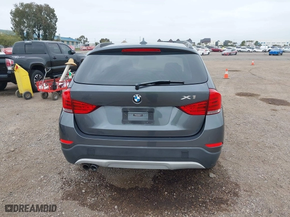 2013 BMW X1 28i with VIN WBAVM1C51DVW42577, listed as a IAAI auction lot 42029627 with 140,343 mi miles. Bid and sale history available at carsss.com. Image 17.