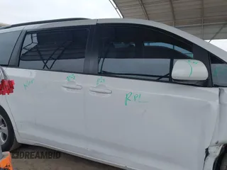 2016 Toyota Sienna LE AAS with VIN 5TDKK3DC3GS706606, listed as a IAAI auction lot 41640543 with 201,316 mi miles. Bid and sale history available at carsss.com. Image 13.