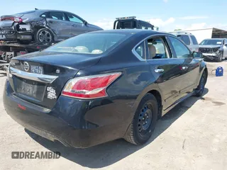 2015 Nissan Altima S with VIN 1N4AL3AP8FC109568, listed as a IAAI auction lot 41963422 with 172,158 mi miles and . Bid and sale history available at DreamBid. Image 4.