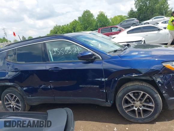 2018 Jeep Compass Latitude z VIN 3C4NJDBB5JT456685, wystawiony jako IAAI lot #42356294 z przebiegiem 130 130 mil mil oraz . Historia ofert i sprzedaży dostępna na DreamBid. Obrazek 6.