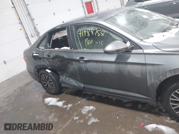 2021 Volkswagen Jetta S z VIN 3VWC57BU6MM001399, wystawiony jako IAAI lot #41488758 z przebiegiem 44 442 mil mil oraz . Historia ofert i sprzedaży dostępna na DreamBid. Obrazek 6.