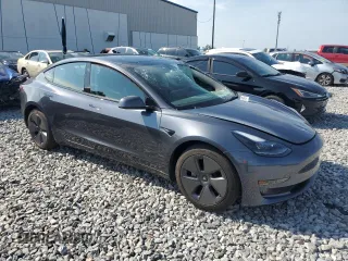 2023 Tesla Model 3 z VIN 5YJ3E1EA1PF647301, wystawiony jako Copart lot #58545905 z przebiegiem 21 082 mil mil oraz Szkody całkowita. Historia ofert i sprzedaży dostępna na DreamBid. Obrazek 4.