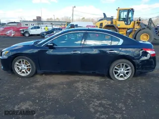 2009 Nissan Maxima 3.5 SV w/Sport Pkg with VIN 1N4AA51E59C815482, listed as a IAAI auction lot 41683955 with 241,017 mi miles. Bid and sale history available at carsss.com. Image 14.