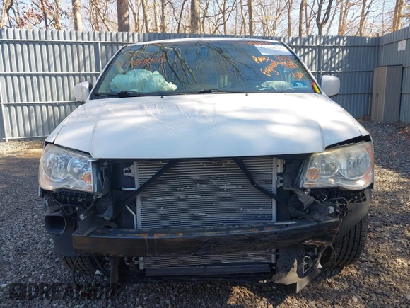 2015 Chrysler Town & Country Touring with VIN 2C4RC1BG4FR755536, listed as a IAAI auction lot 41769040 with 118,393 mi miles and . Bid and sale history available at DreamBid. Image 12.