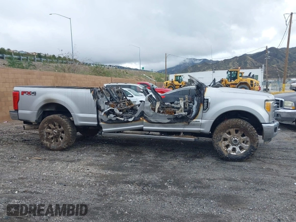 2017 Ford Super Duty F-250 SRW Lariat with VIN 1FT7W2BT7HEF39231, listed as a IAAI auction lot 41805246 with 1 mi miles. Bid and sale history available at carsss.com. Image 12.