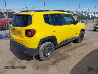 2018 Jeep Renegade Sport with VIN ZACCJBAB8JPJ09093, listed as a IAAI auction lot 42221486 with 58,802 mi miles and . Bid and sale history available at DreamBid. Image 4.